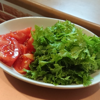 わさび菜とトマトのサラダ♡